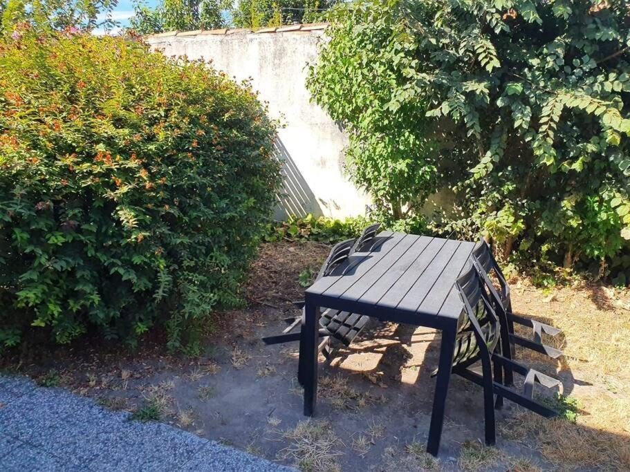 Appartement Centre Ville Au Calme Jardin Et Parking Public La Rochelle  Extérieur photo